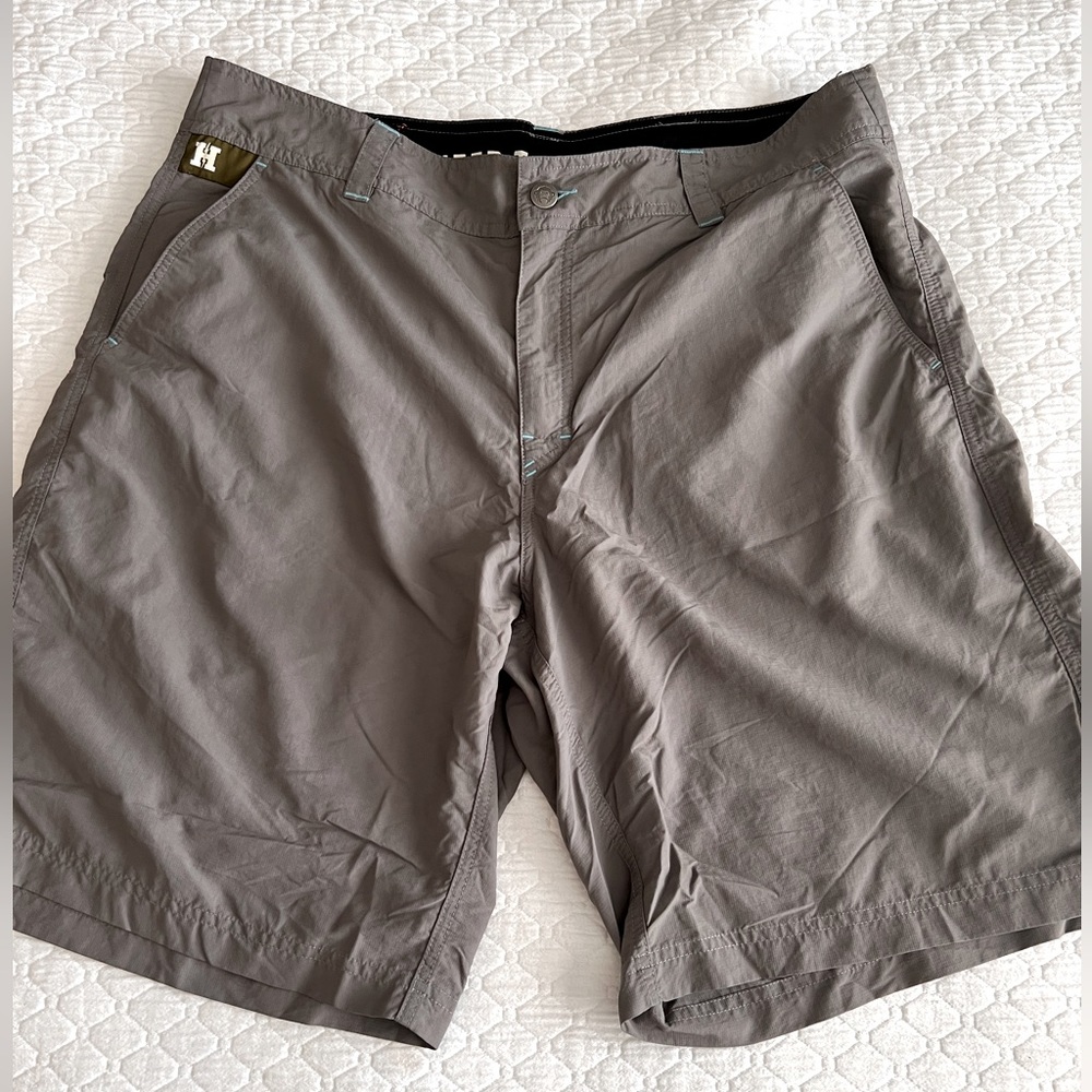 Howler Bros Hybrid Short
